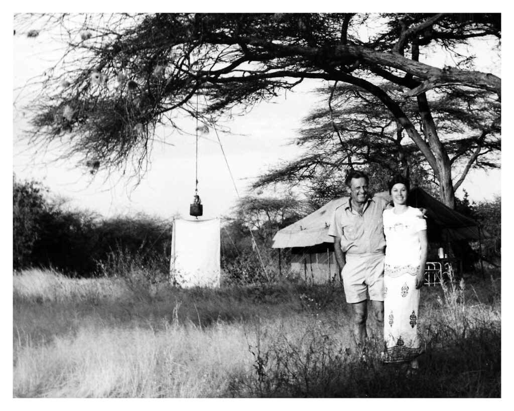 Stefanie Powers and William Holden in a safari