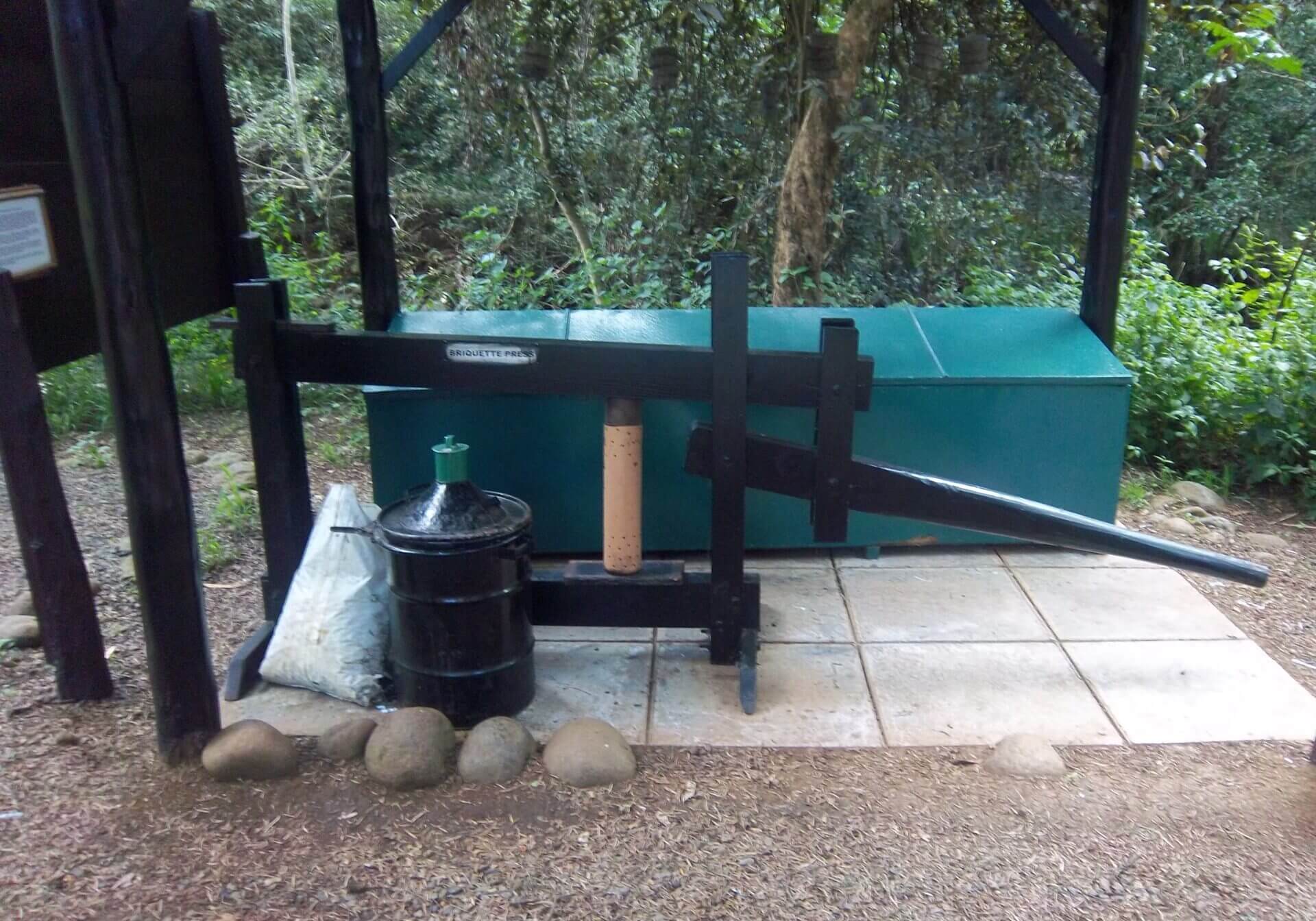 briquettes-one-scaled-landscape briquettes-one-scaled-landscape